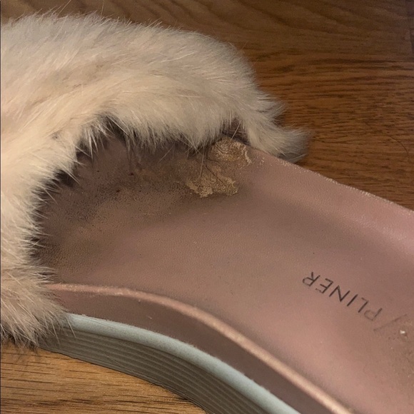 Donald J. Pliner Women's Plush Fur Slippers - Cream - Picture 6 of 6